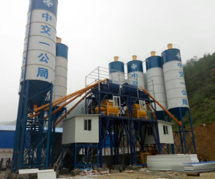 HZS120型混凝土標(biāo)準(zhǔn)組合攪拌站