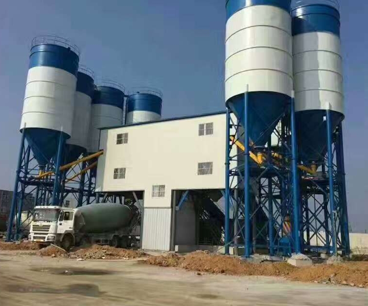 HZS300型混凝土標準組合攪拌站